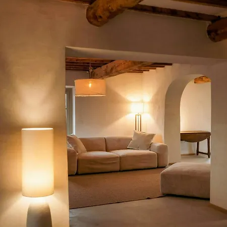 Stone With Panoramic Pool Дом отдыха Поппи