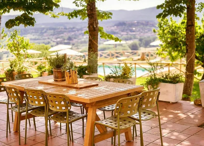 Stone With Panoramic Pool 度假居