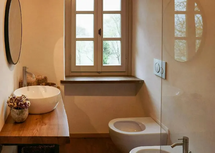 Stone With Panoramic Pool 度假居