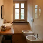 Stone With Panoramic Pool Vakantiehuis